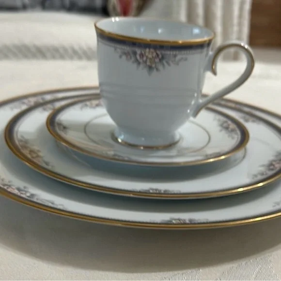 Noritake Ontario China ~ ONE 4-piece place setting - Picture 2 of 9